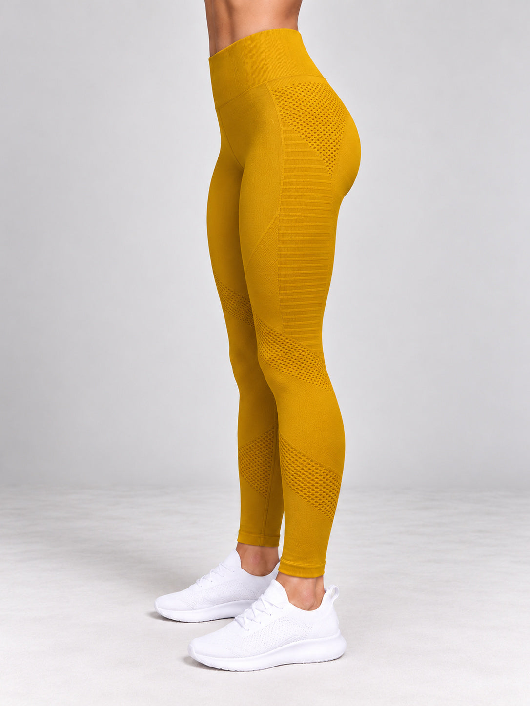 Performance Yellow MEDIUM
